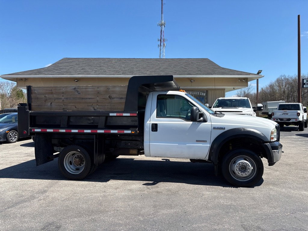 Used 2007 Ford F550 4x4 Regular Cab Super Duty image 7