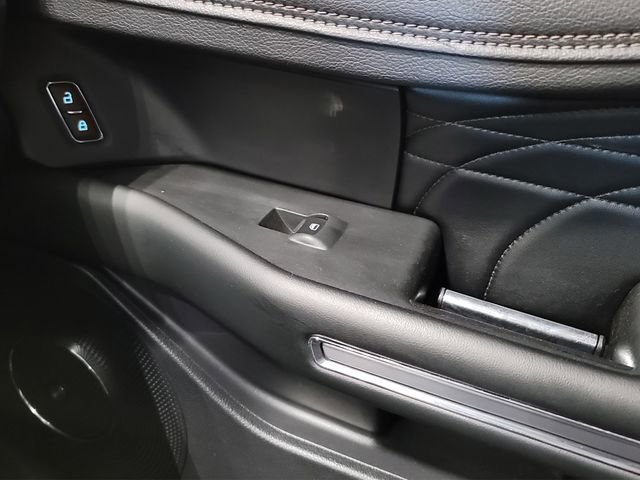 Used 2019 Ford Expedition Max Platinum AWD/4WD image 18