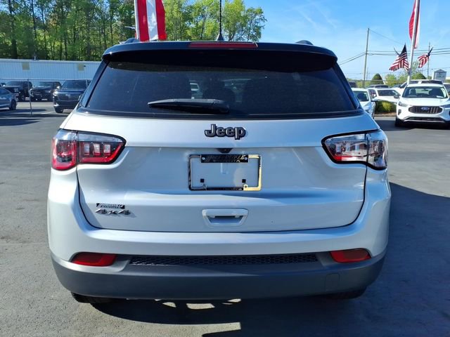 Used 2024 Jeep Compass Latitude w/ Altitude Special Edition image 2