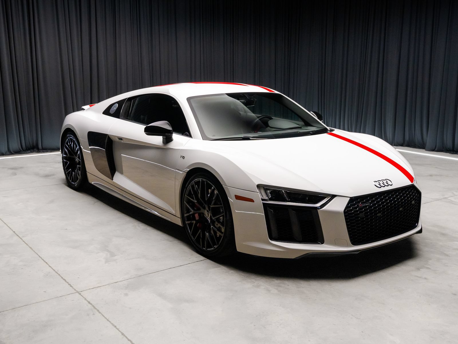 Used 2018 Audi R8 V10 w/ 20" Wheel Package RWD image 5