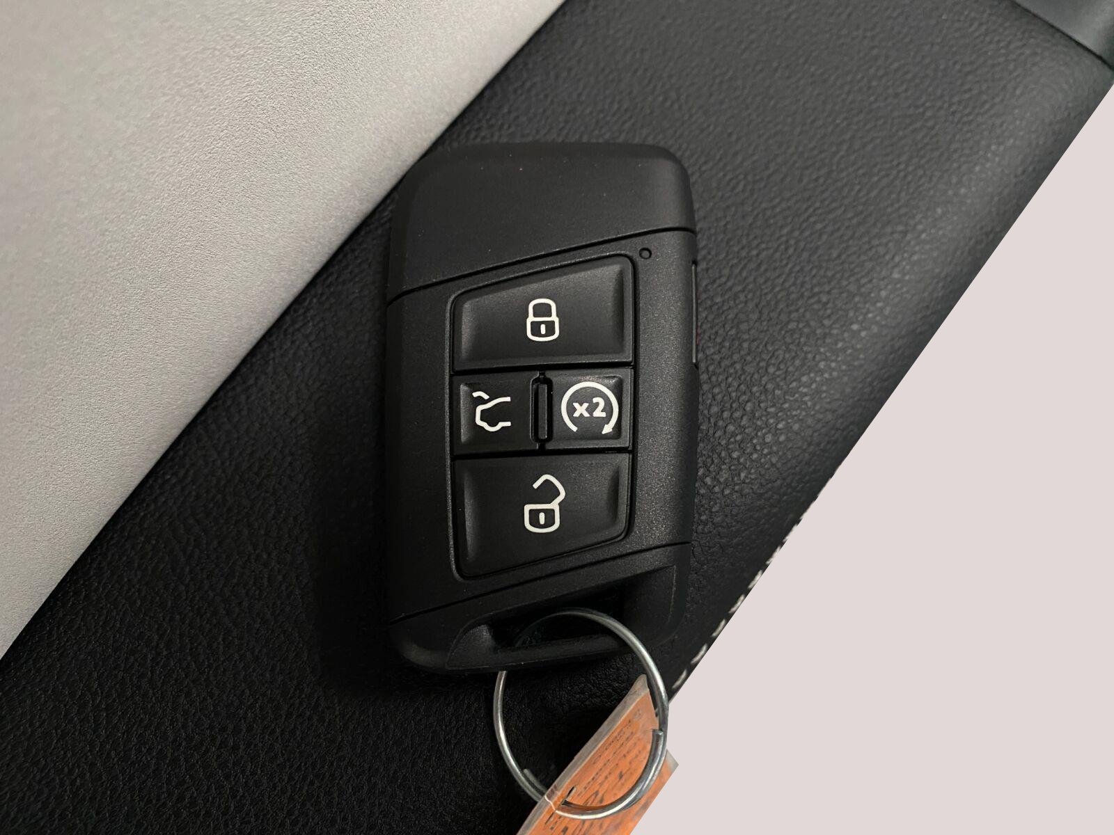 New 2026 Volkswagen Taos SE AWD/4WD image 27