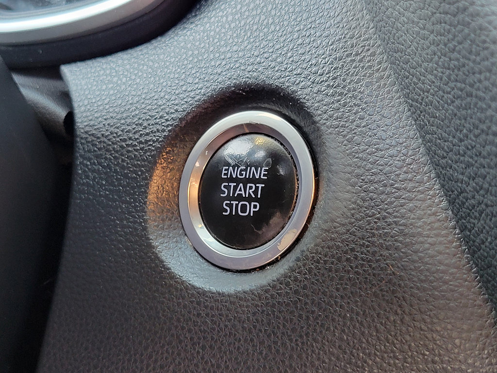 Used 2022 Toyota Corolla XSE FWD image 31
