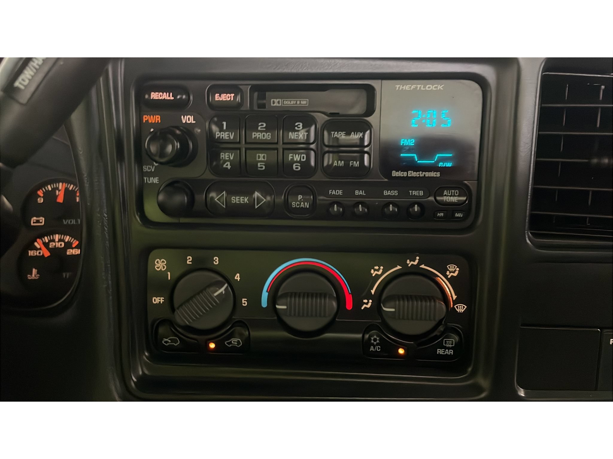 Used 2001 Chevrolet Silverado 1500 LS w/ Off-Road Chassis Pkg AWD/4WD image 13