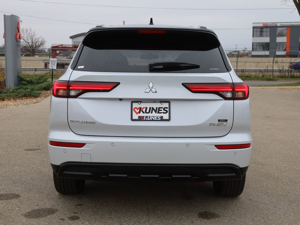 New 2025 Mitsubishi Outlander SEL Black Edition image 8