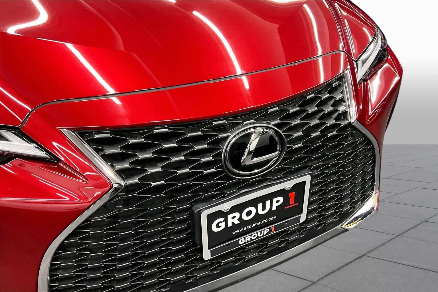 Used 2023 Lexus IS 300 w/ Premium Package RWD image 29