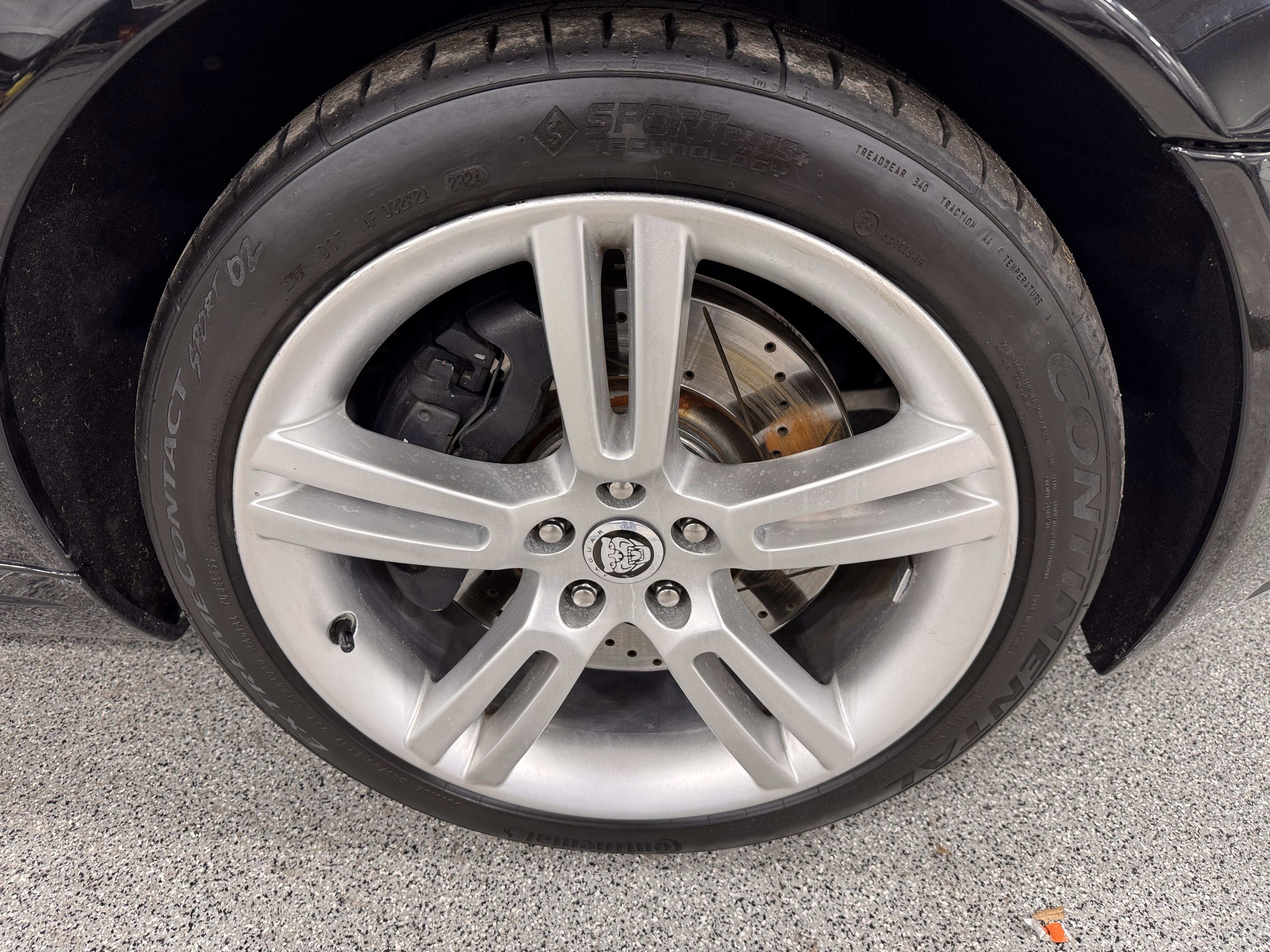 Used 2007 Jaguar XKR R image 29