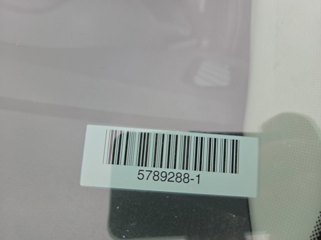 Used 2025 Hyundai Venue Limited FWD image 4