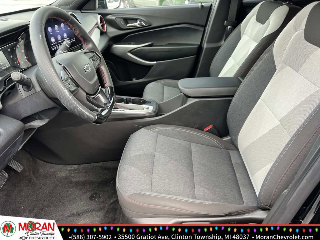 Certified 2024 Chevrolet Trax RS w/ Driver Confidence Package image 16