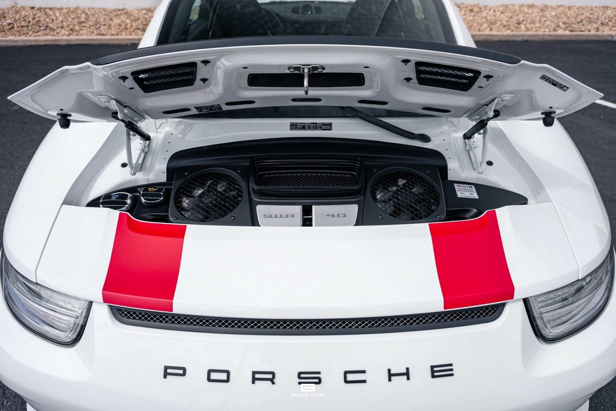 Used 2016 Porsche 911 R RWD image 32