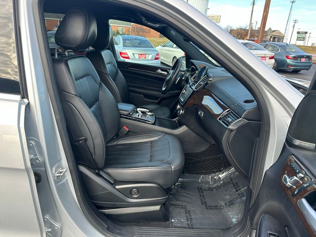Used 2018 Mercedes-Benz GLS 450 4MATIC image 29