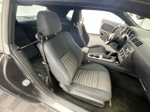 Used 2013 Dodge Challenger R/T w/ Blacktop Pkg RWD image 10