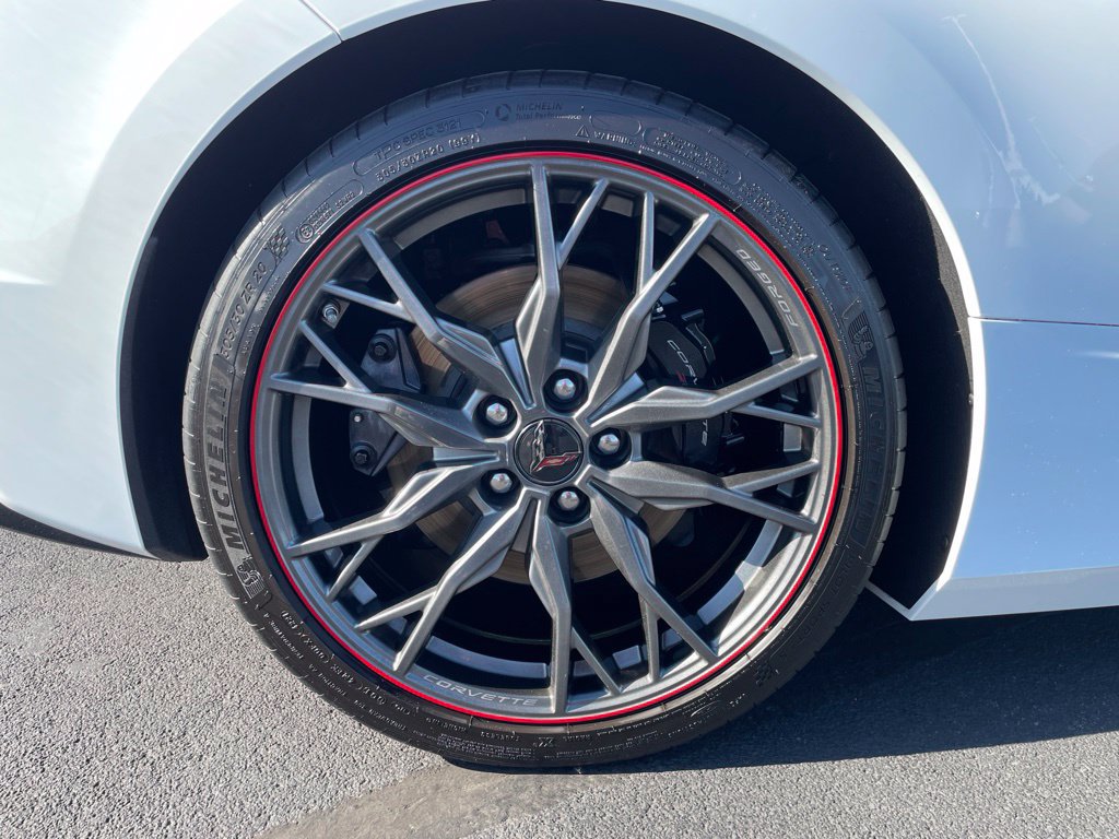Used 2022 Chevrolet Corvette Stingray Premium Conv w/ Z51 Performance Package RWD image 53