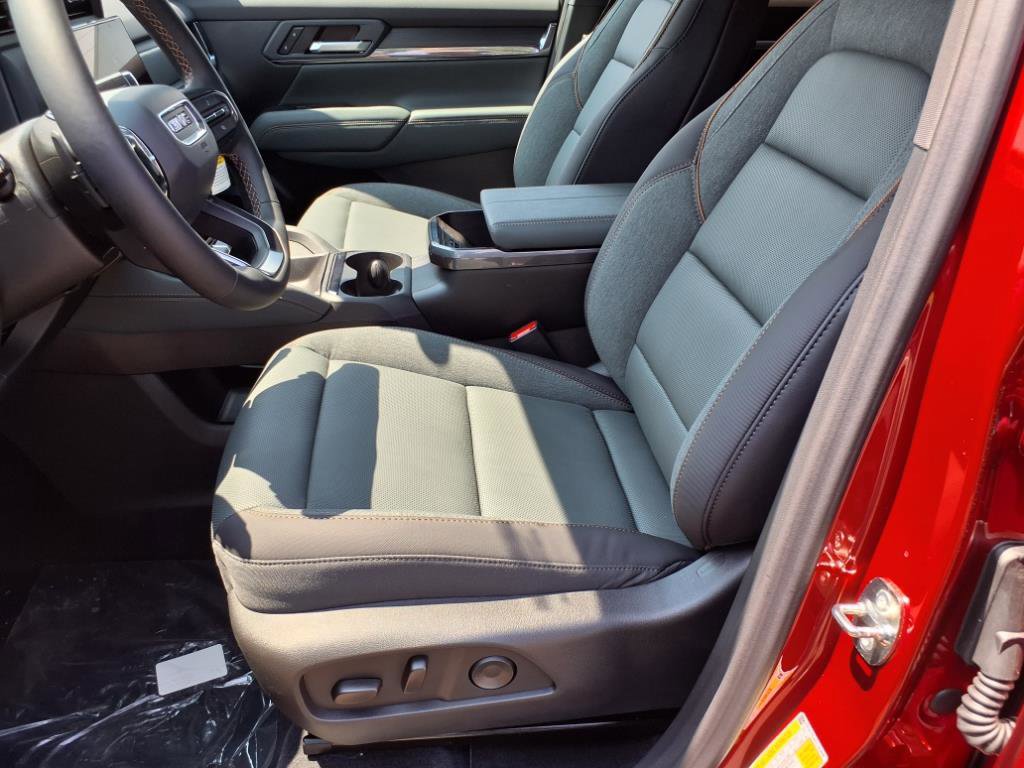 New 2026 GMC Terrain AT4 w/ Convenience Package III image 15