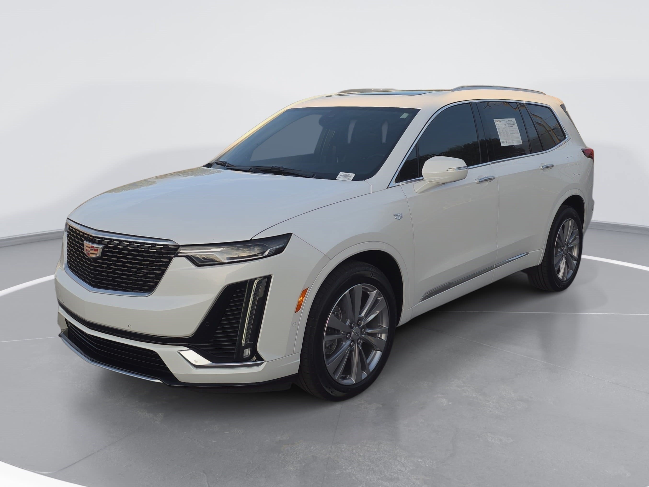 Used 2023 Cadillac XT6 Premium Luxury w/ Technology Package FWD image 7