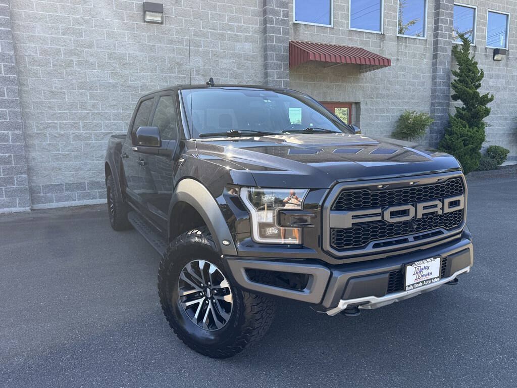Used 2020 Ford F150 Raptor w/ Equipment Group 802A Luxury AWD/4WD image 2