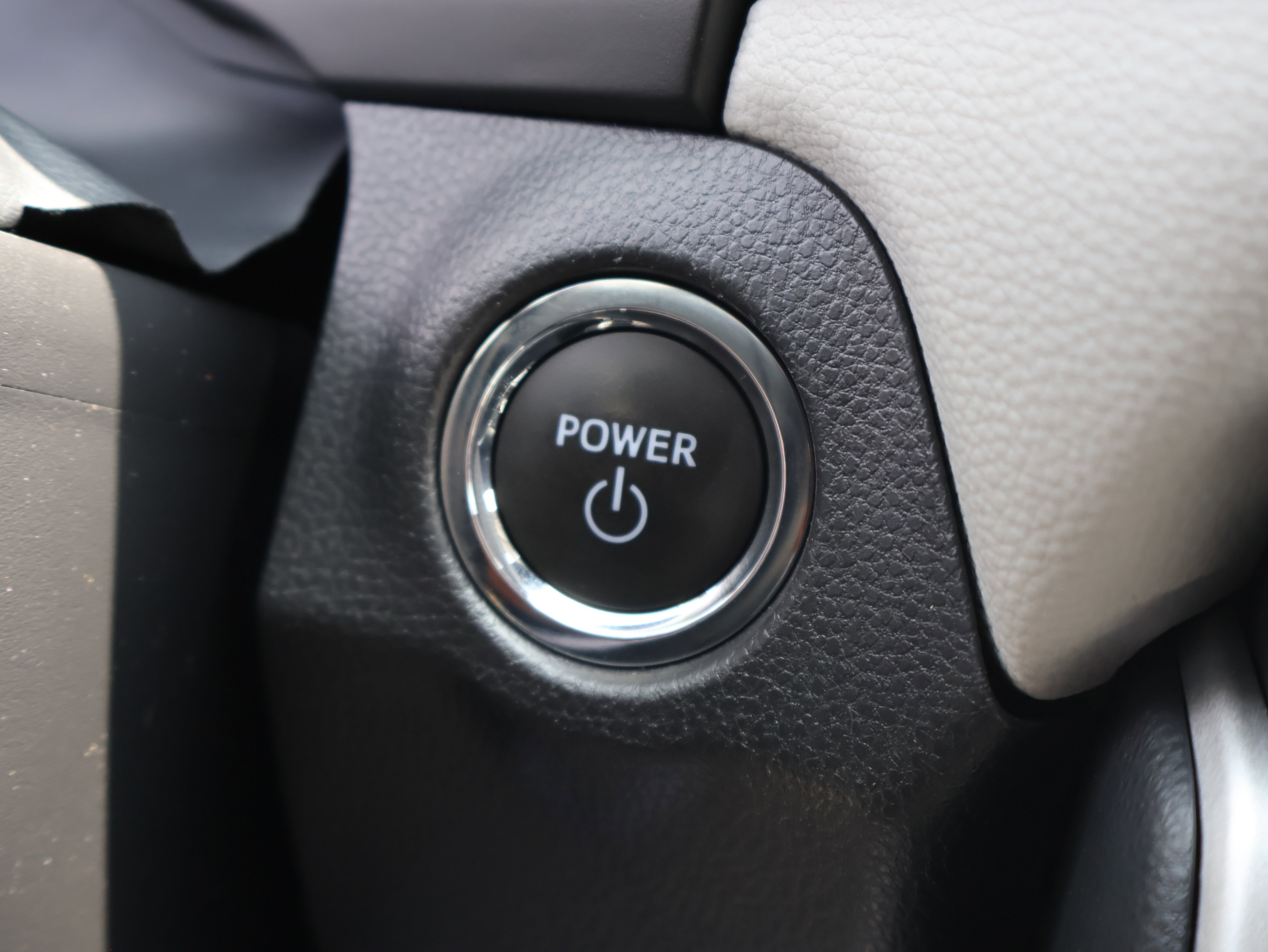 Used 2025 Toyota RAV4 XLE w/ Convenience Package AWD/4WD image 28