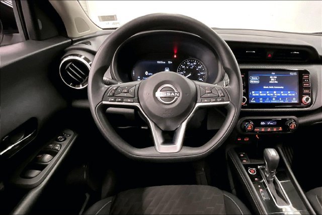 Used 2022 Nissan Kicks SV FWD image 6
