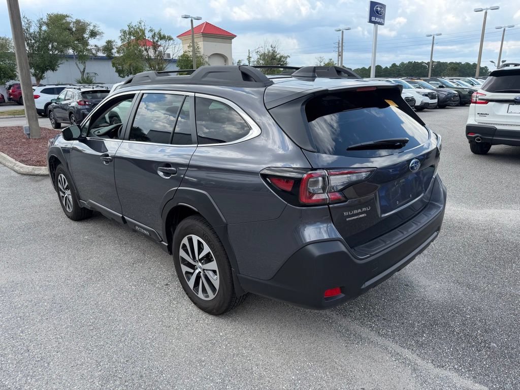 Used 2025 Subaru Outback Premium AWD/4WD image 9