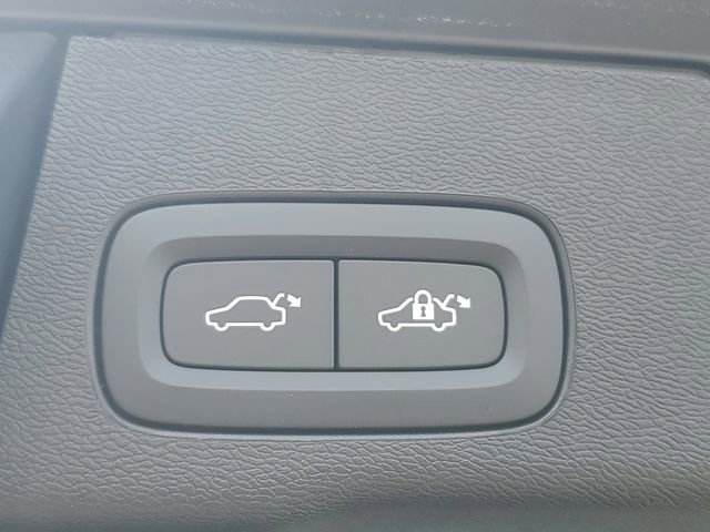 New 2026 Volvo XC60 B5 Ultra w/ Protection Package Premier image 33