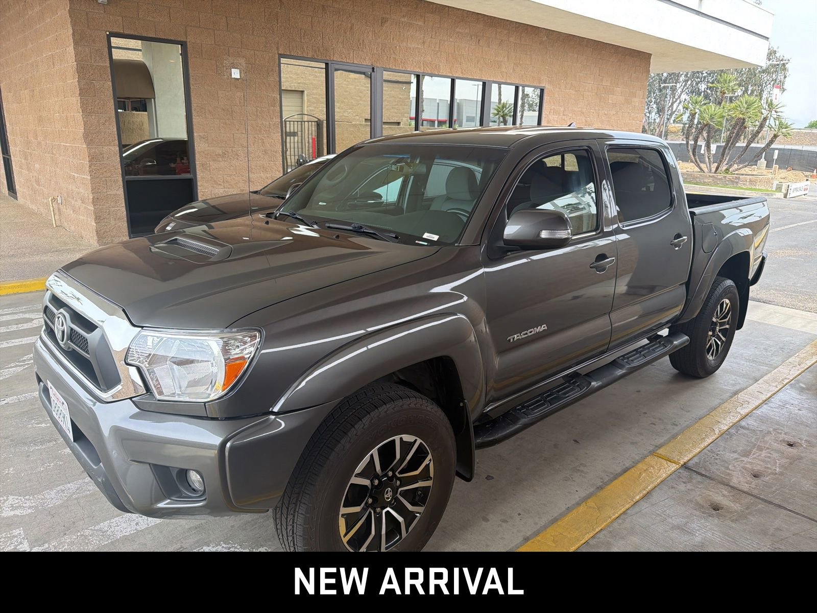 Used 2015 Toyota Tacoma PreRunner w/ TRD Sport Package image 5