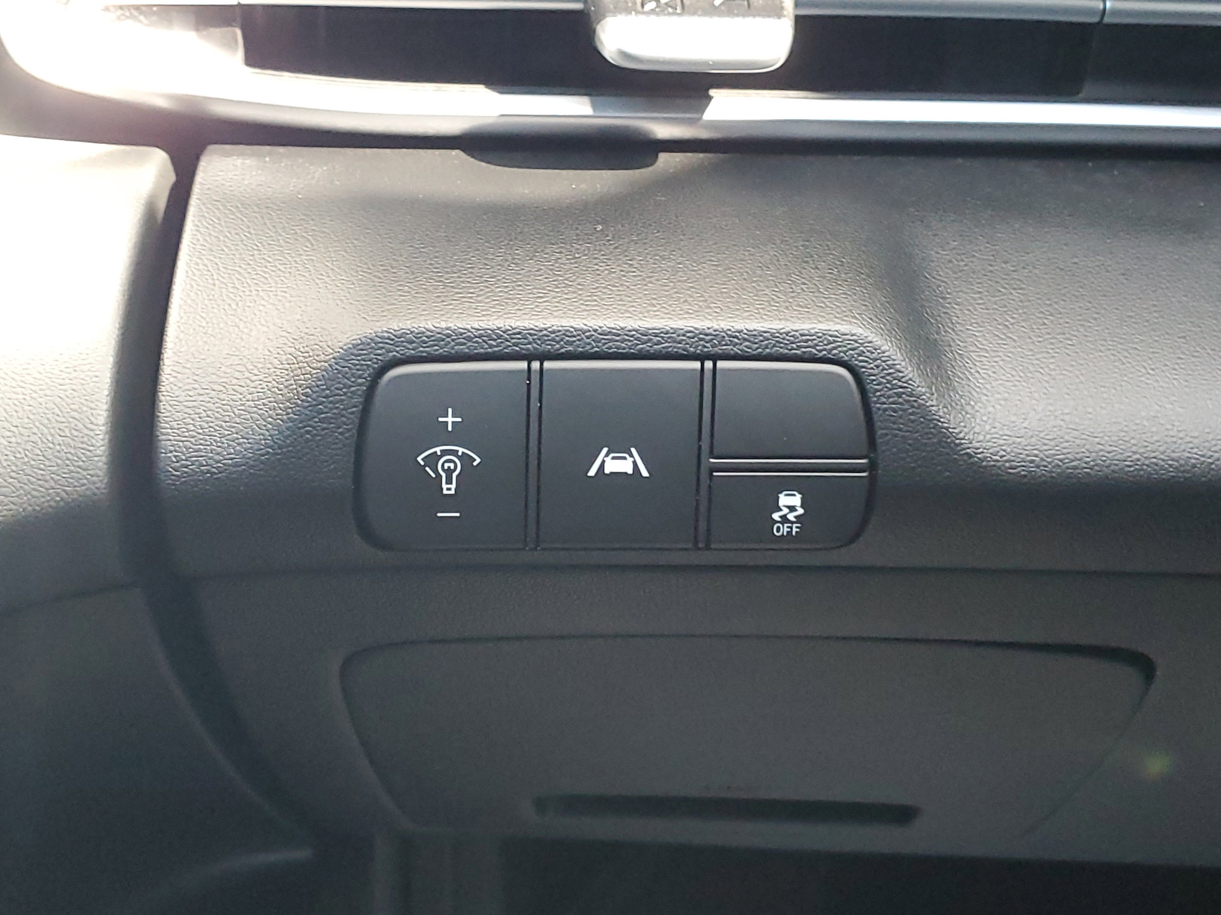 Used 2023 Hyundai Elantra SEL image 29