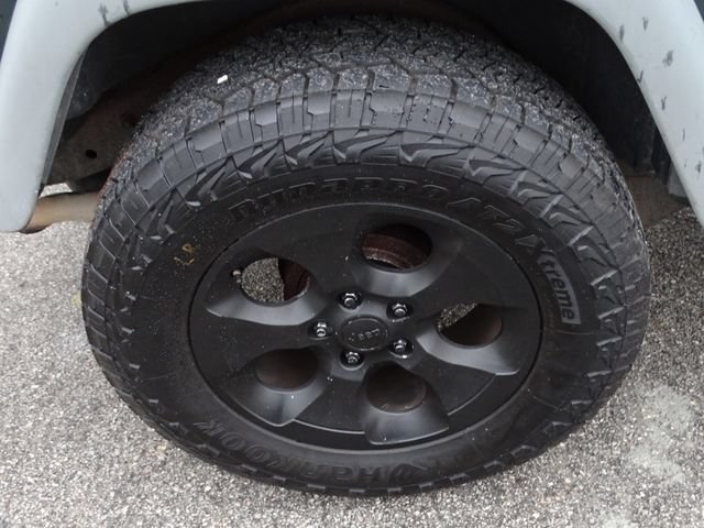 Used 2004 Jeep Wrangler SE w/ Full Face Tire & Wheel Group AWD/4WD image 13