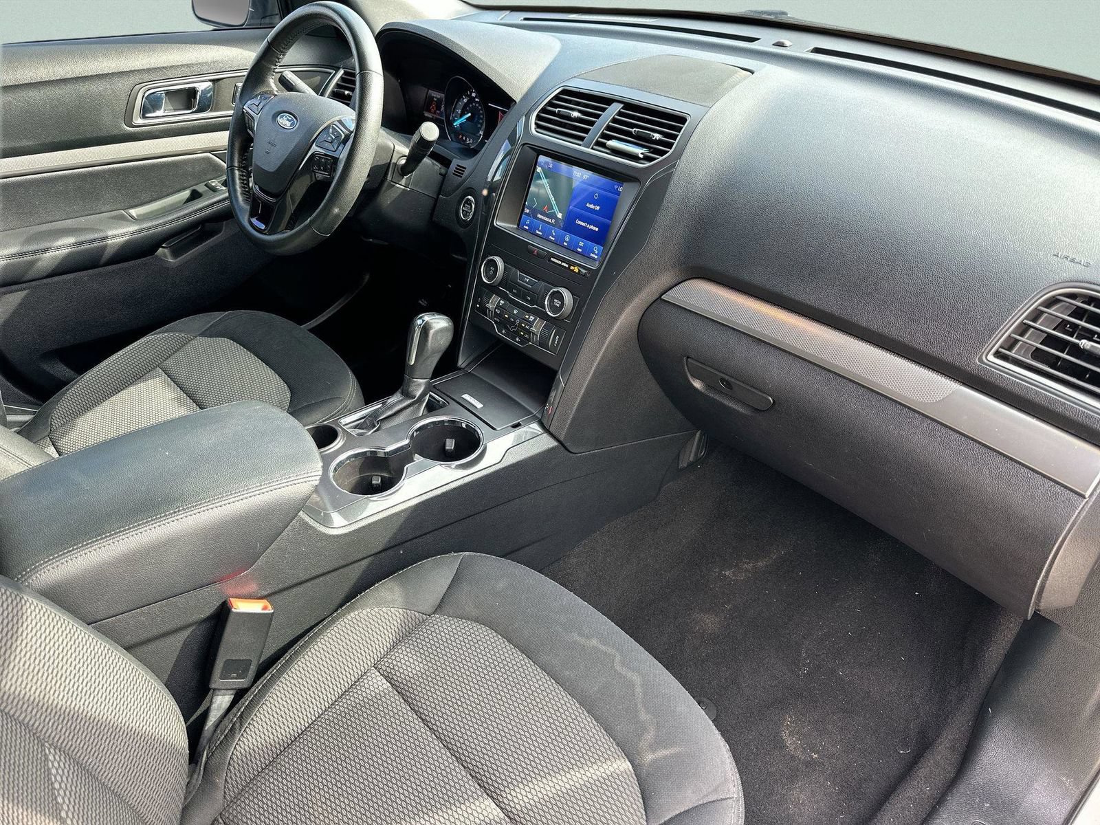 Used 2019 Ford Explorer XLT w/ Equipment Group 201A FWD image 10