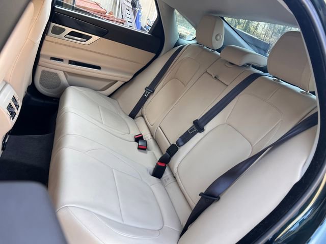 Used 2017 Jaguar XF Premium image 19