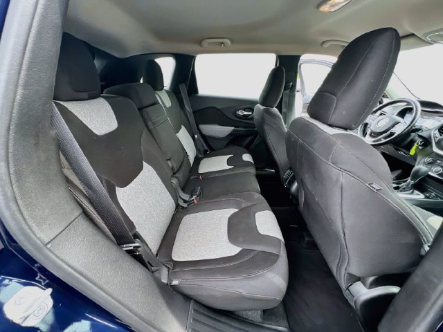 Used 2014 Jeep Cherokee Latitude w/ Trailer Tow Group FWD image 19