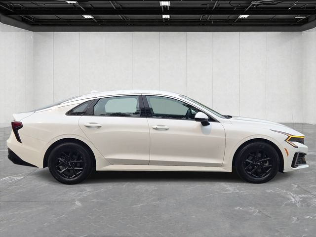 New 2025 Kia K5 LXS FWD image 6