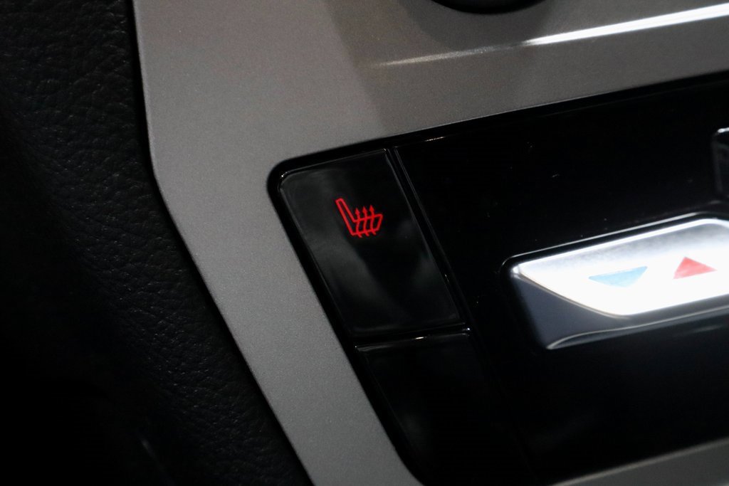 Certified 2023 Ford Explorer XLT image 4