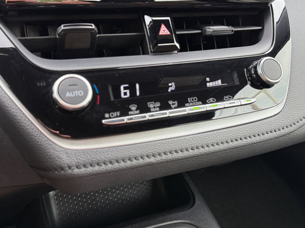 Certified 2025 Toyota Corolla SE FWD image 36
