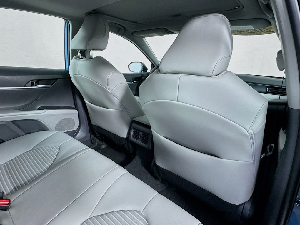 Used 2024 Toyota Camry SE w/ Cold Weather Package image 28