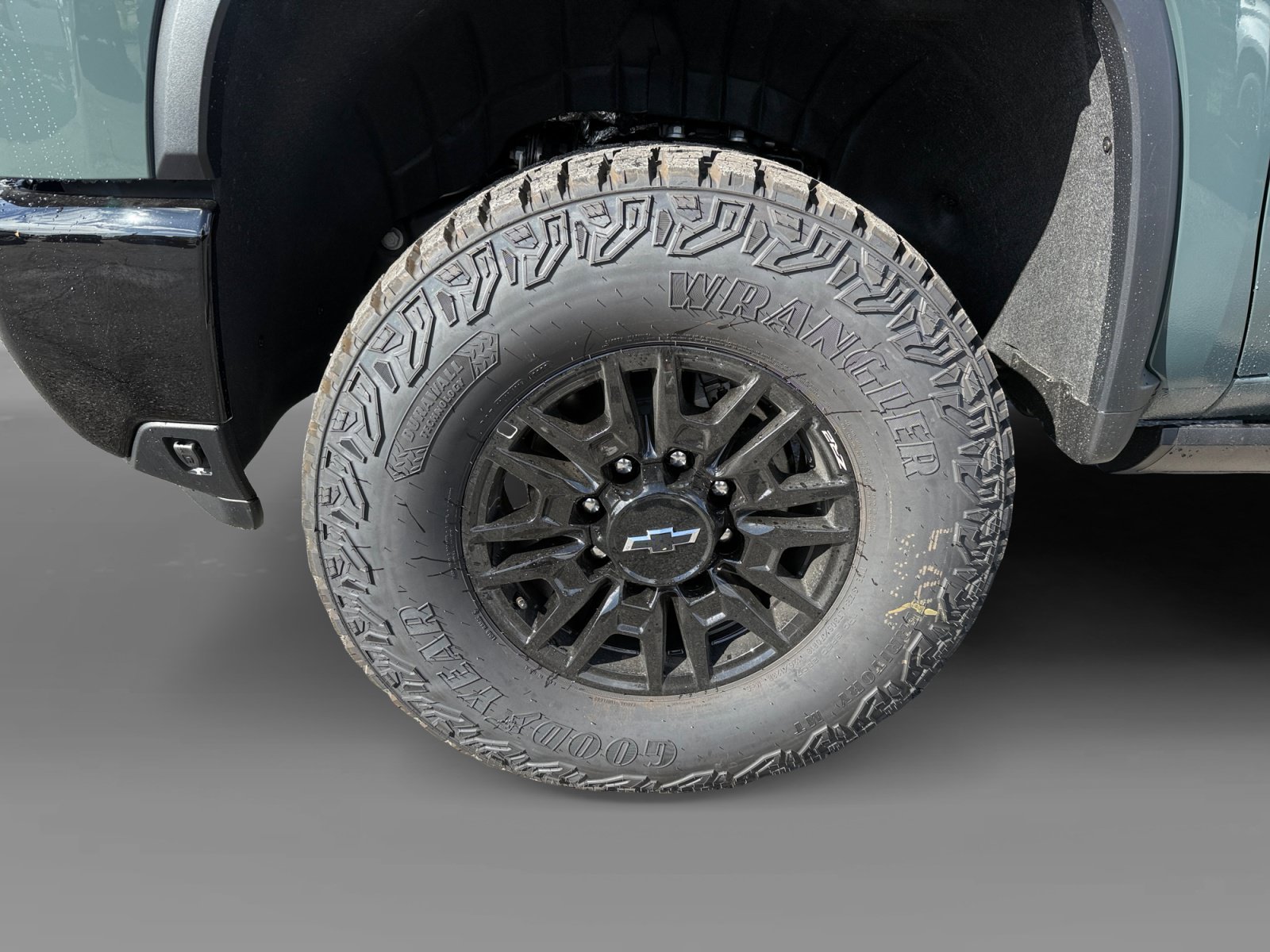New 2026 Chevrolet Silverado 2500 ZR2 AWD/4WD image 9