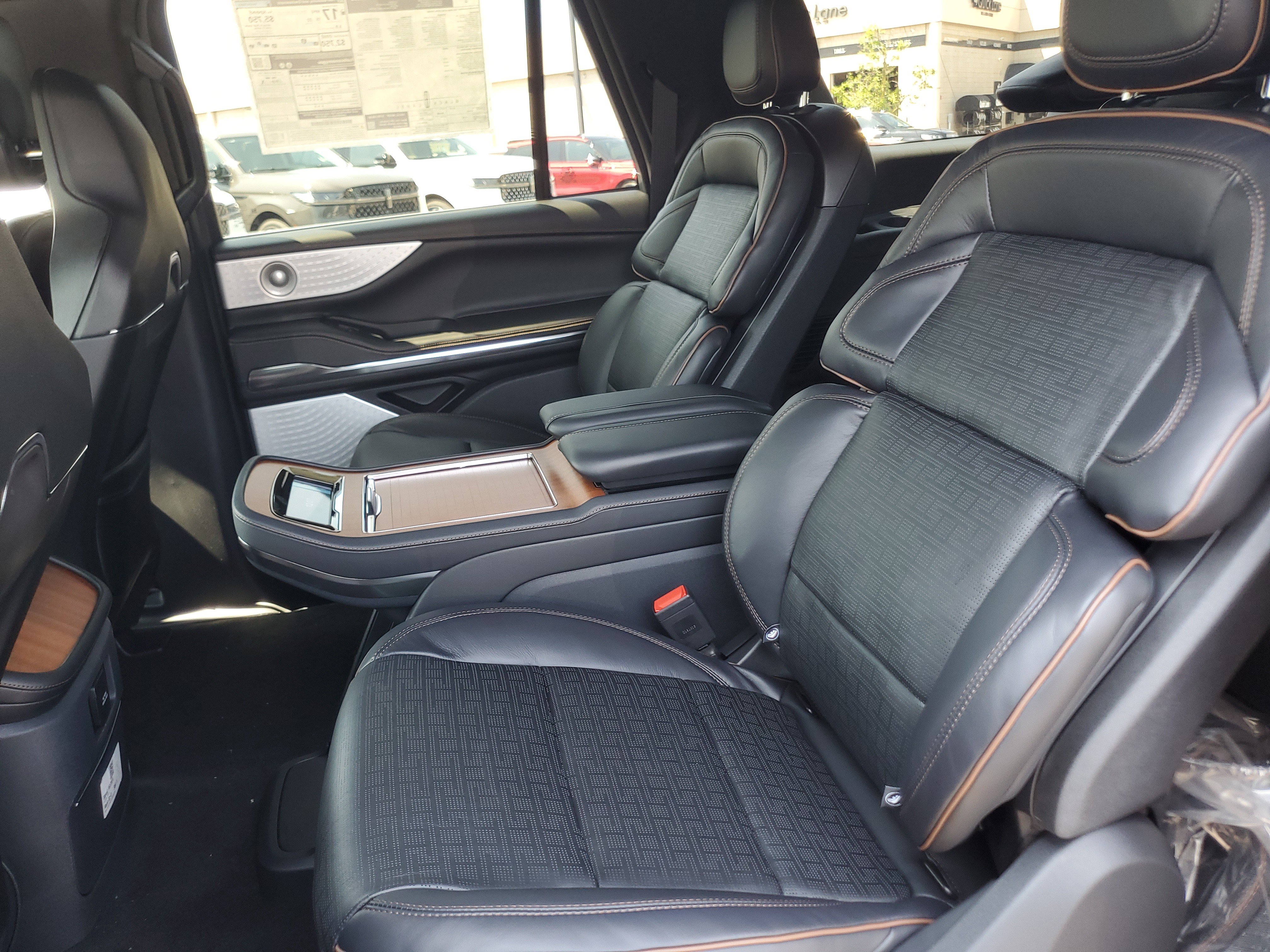 New 2027 Lincoln Navigator L Black Label AWD/4WD image 30