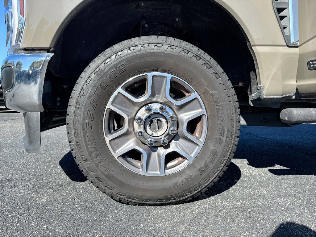 Certified 2026 Ford F350 Lariat w/ FX4 Off-Road Package AWD/4WD image 27