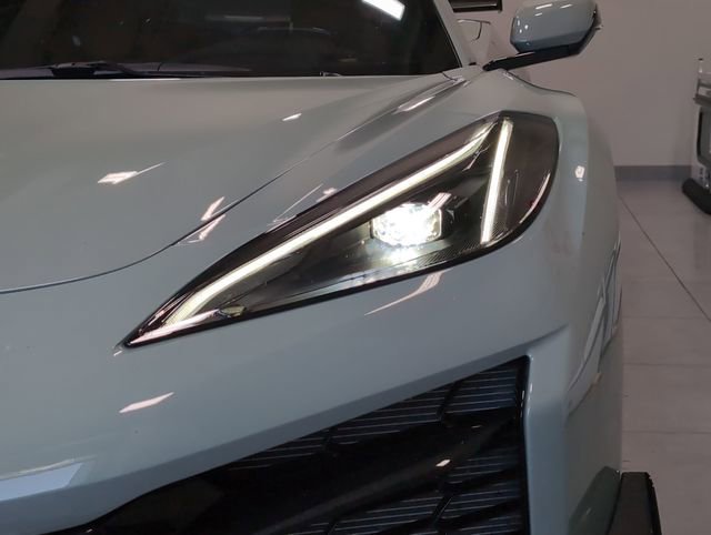 Used 2024 Chevrolet Corvette Z06 w/ Z07 Performance Package image 24