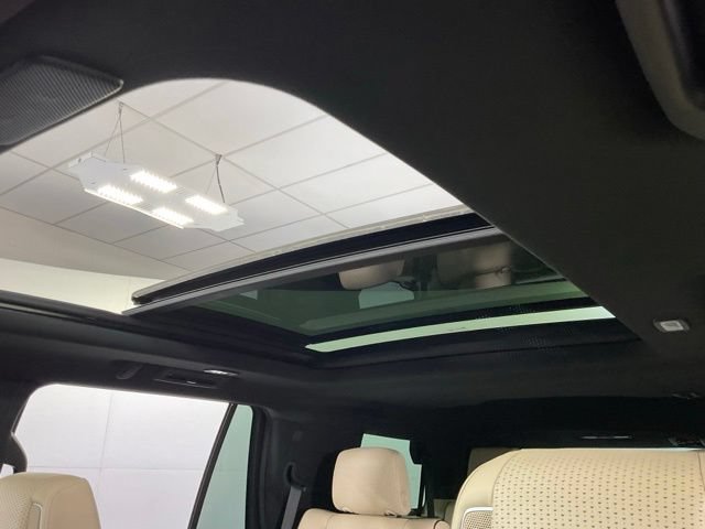 Used 2021 Cadillac Escalade Premium Luxury w/ Performance Package AWD/4WD image 21