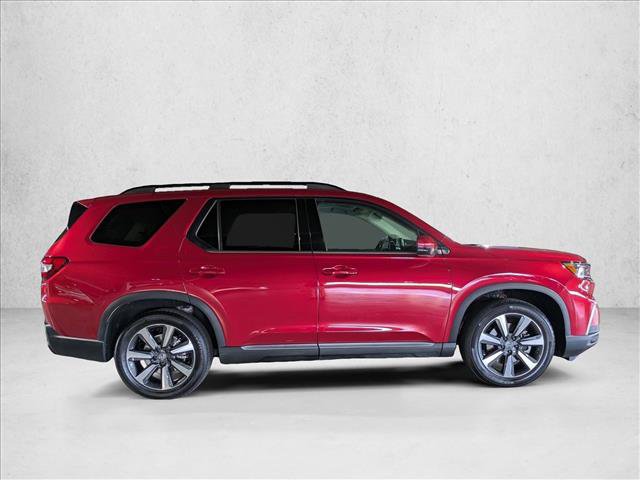 Used 2025 Honda Pilot Touring image 4