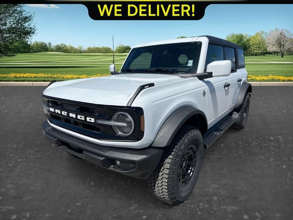 New 2026 Ford Bronco Outer Banks w/ Sasquatch Package AWD/4WD image 1