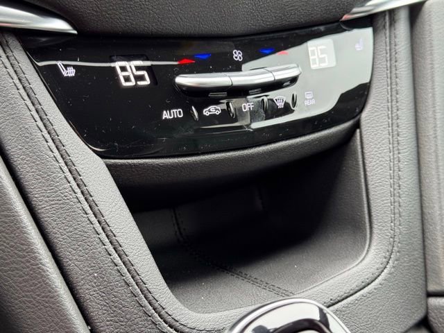 New 2025 Cadillac XT6 Luxury w/ LPO, Premium Carpet Package AWD/4WD image 34