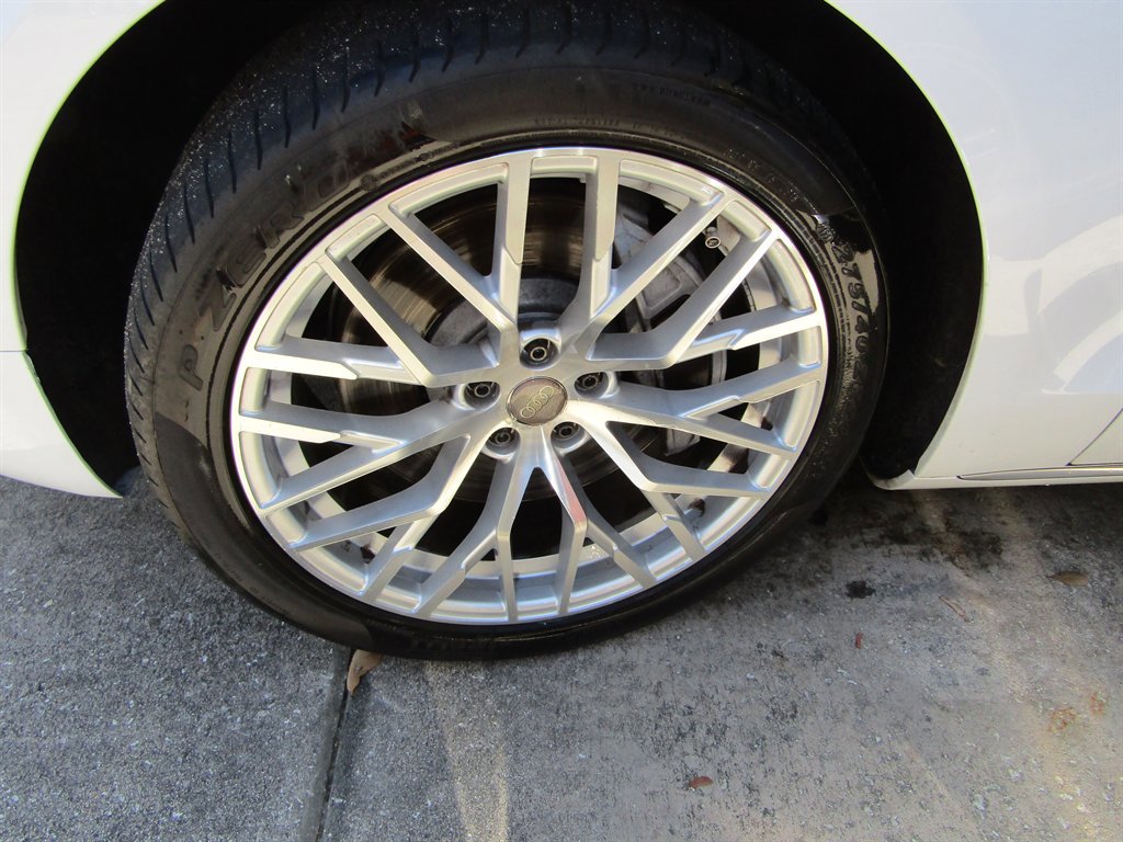 Used 2011 Audi A8 L 4.2 image 13