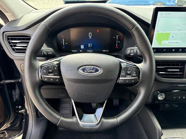 Certified 2025 Ford Escape SE image 15