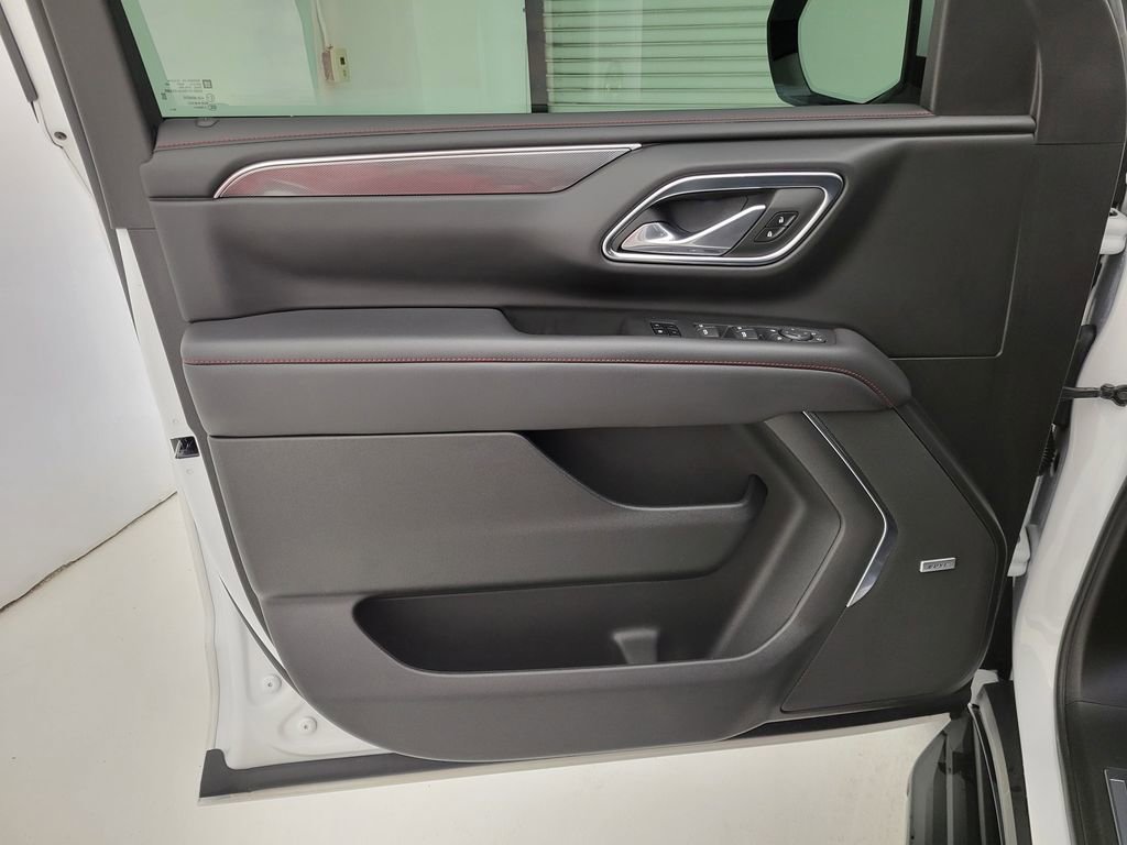 Used 2024 Chevrolet Tahoe RST w/ Luxury Package AWD/4WD image 37