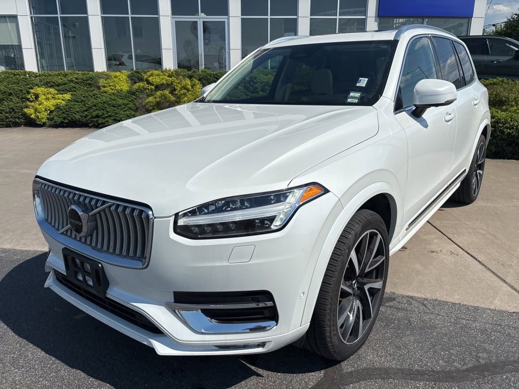 Certified 2023 Volvo XC90 B6 Plus w/ Protection Package Premier AWD/4WD image 2