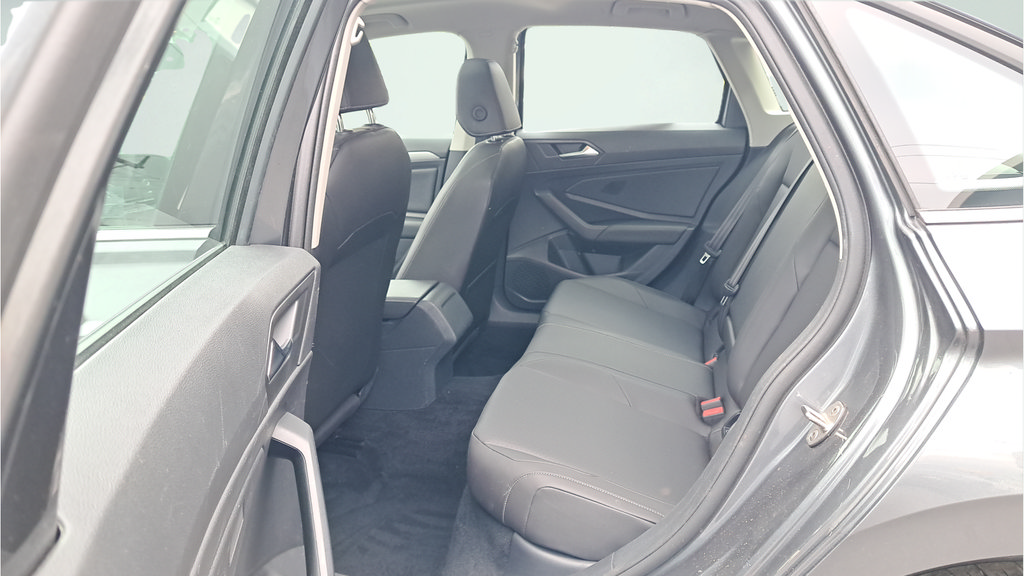 Used 2019 Volkswagen Jetta SE FWD image 12