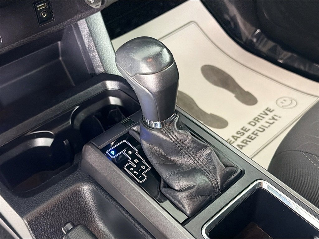 Used 2017 Toyota Tacoma TRD Off-Road image 16