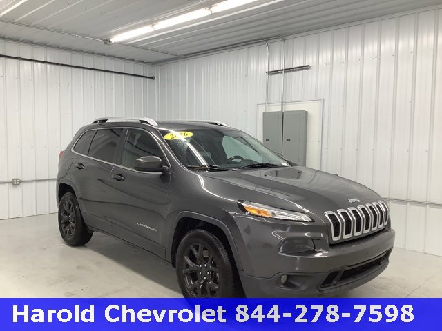 Used 2016 Jeep Cherokee Latitude w/ Comfort & Convenience Group