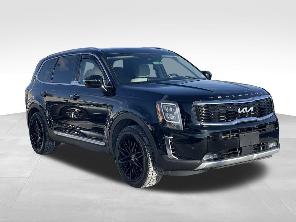 Used 2022 Kia Telluride SX w/ Towing Package FWD image 3
