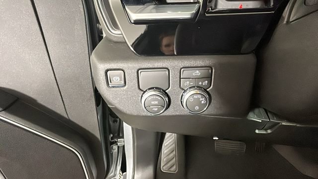 New 2026 GMC Sierra 1500 SLE RWD image 18